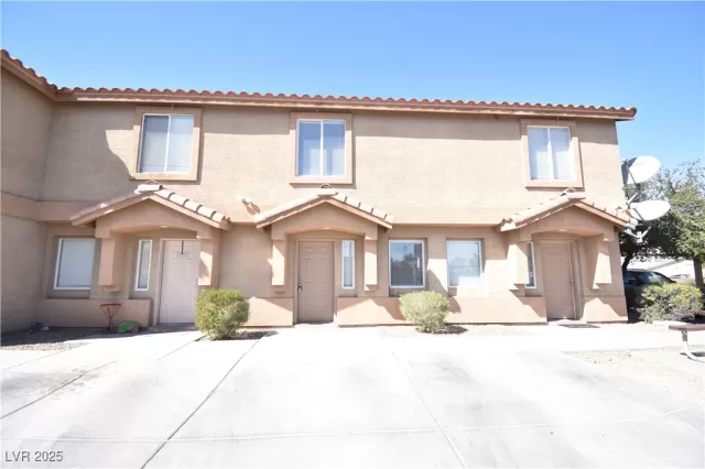 MLS: 2651957 Condo For Sale