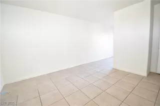 Photo #3: 2651957 Listing 