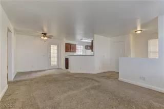 Photo #4: 2651963 Listing