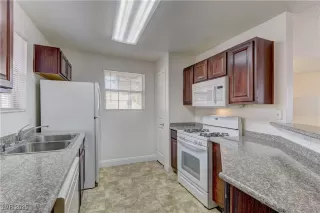 Photo #6: 2651963 Listing