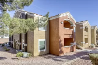 Photo #3: 2651991 Listing