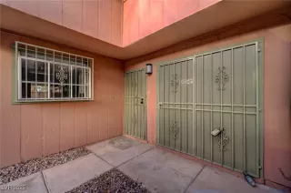 Photo #3: 2651995 Listing