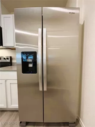 Photo #4: 2652024 Listing 