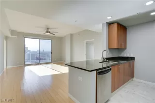 Photo #5: 2652030 Listing 