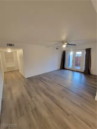 Photo #1: 2652033 Listing 