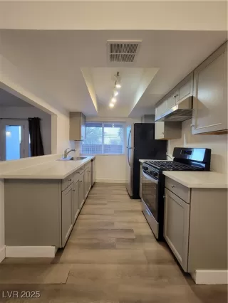 Photo #4: 2652033 Listing 