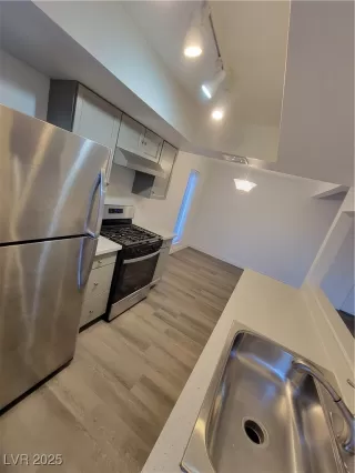 Photo #5: 2652033 Listing 