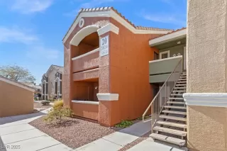 Photo #3: 2652039 Listing 