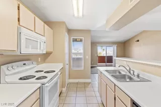 Photo #4: 2652039 Listing 