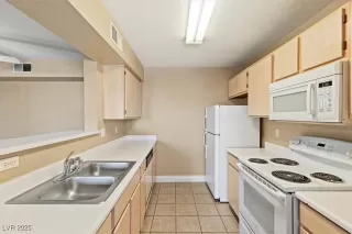 Photo #6: 2652039 Listing 