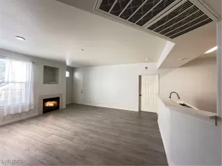 Photo #3: 2652040 Listing 