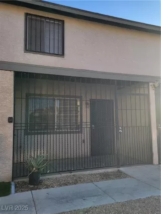 Photo #1: 2652041 Listing 