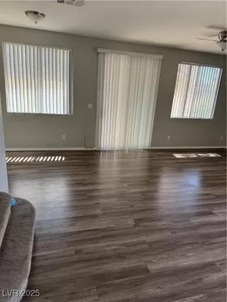 Photo #3: 2652043 Listing