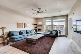 Photo #2: 2652049 Listing