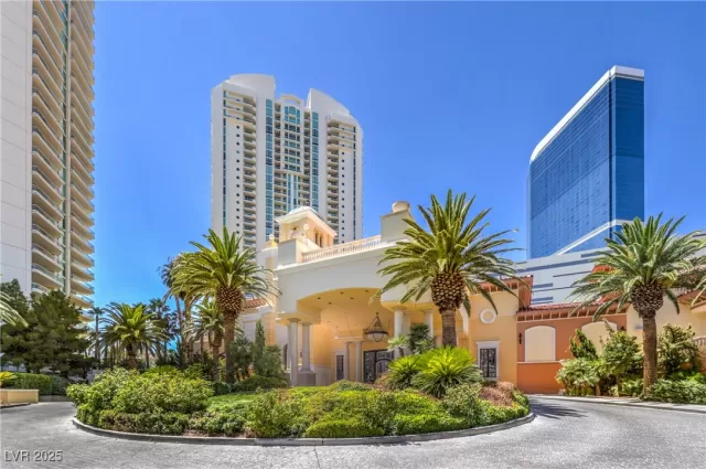 MLS: 2652051 Condo For Sale