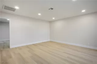 Photo #3: 2652079 Listing 