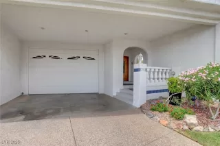 Photo #3: 2652082 Listing