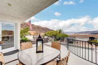 Photo #5: 2652082 Listing