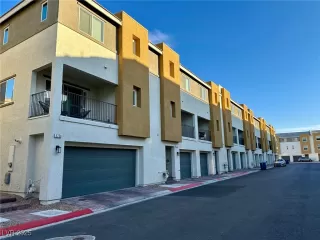 Photo #1: 2652083 Listing 