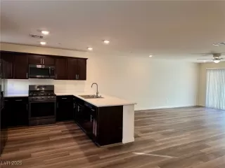 Photo #5: 2652083 Listing 