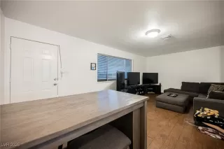 Photo #3: 2652090 Listing