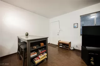 Photo #4: 2652090 Listing