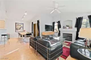 Photo #1: 2652104 Listing 