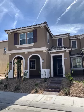 Photo #1: 2652117 Listing 