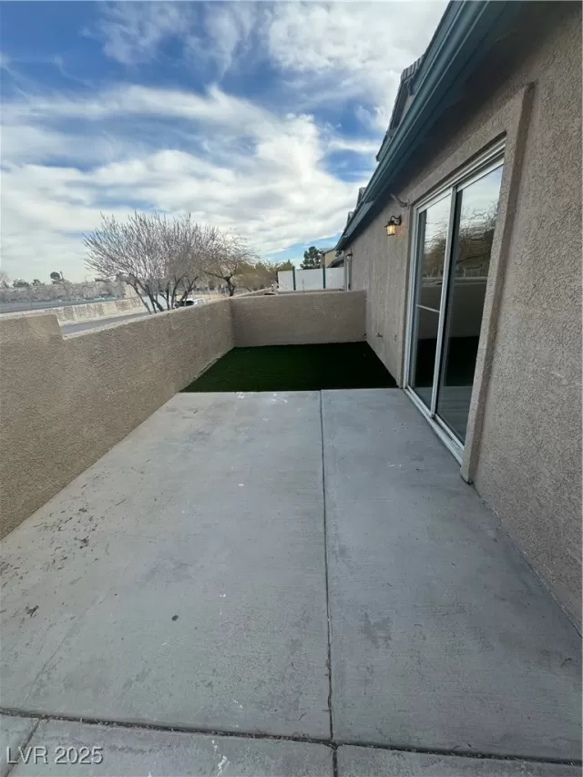 MLS: 2652123 Condo For Sale