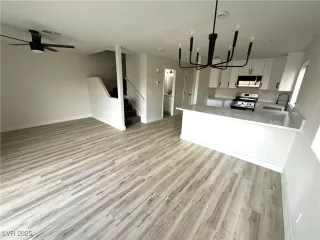 Photo #1: 2652123 Listing 