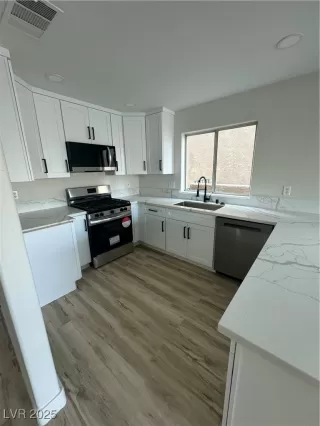 Photo #3: 2652123 Listing 