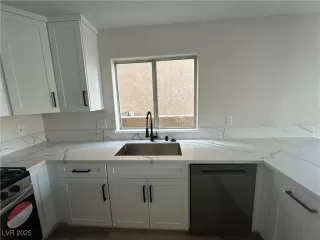 Photo #4: 2652123 Listing 