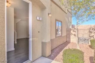 Photo #2: 2652131 Listing 