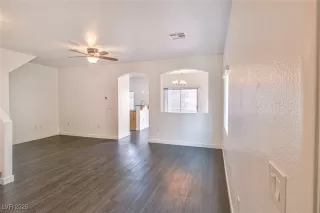 Photo #4: 2652131 Listing 