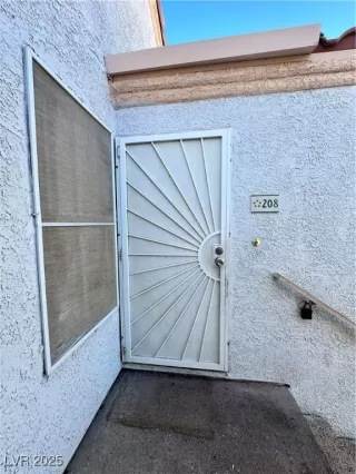 Photo #2: 2652174 Listing