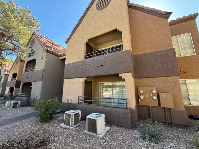 MLS: 2652176 Condo For Sale