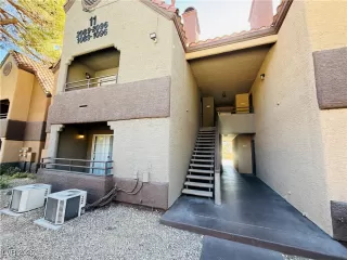 Photo #1: 2652176 Listing 