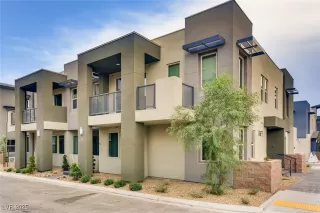 Photo #5: 2652178 Listing