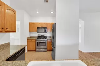 Photo #6: 2652179 Listing