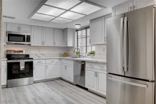 Photo #4: 2652194 Listing