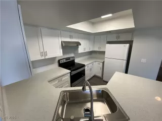 Photo #4: 2652212 Listing 