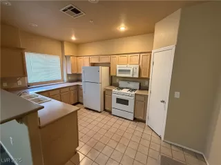 Photo #2: 2652215 Listing 