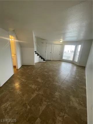 Photo #1: 2652222 Listing 