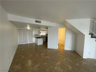 Photo #2: 2652222 Listing 