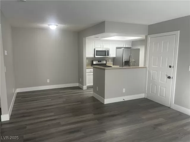 MLS: 2652225 Condo For Sale