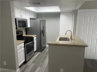 Photo #3: 2652225 Listing