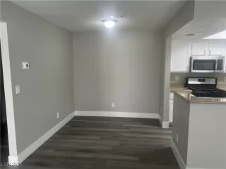 Photo #6: 2652225 Listing