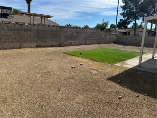 Photo #3: 2652260 Listing