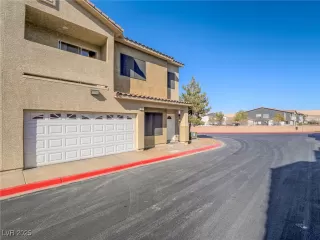 Photo #1: 2652270 Listing 