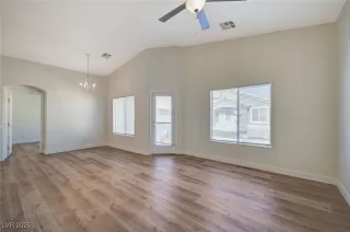 Photo #6: 2652296 Listing 